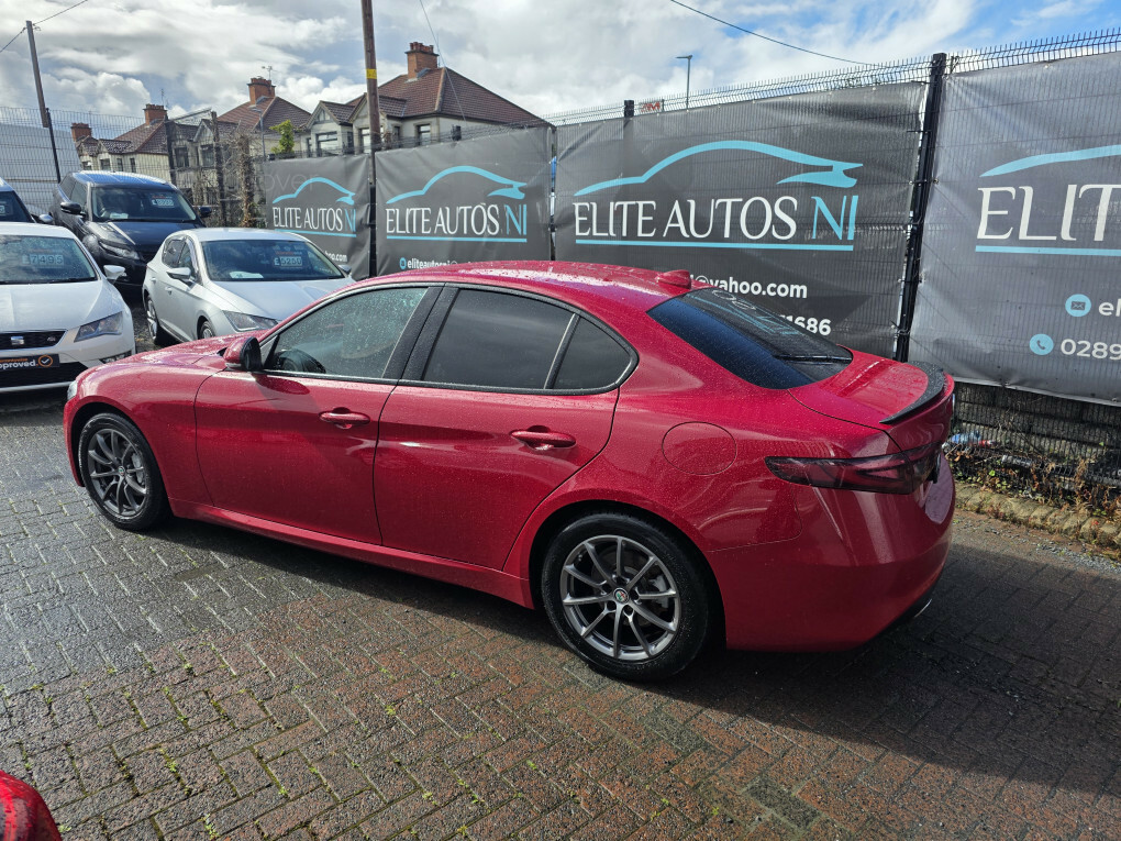 Alfa Romeo Giulia Super Td Red #4