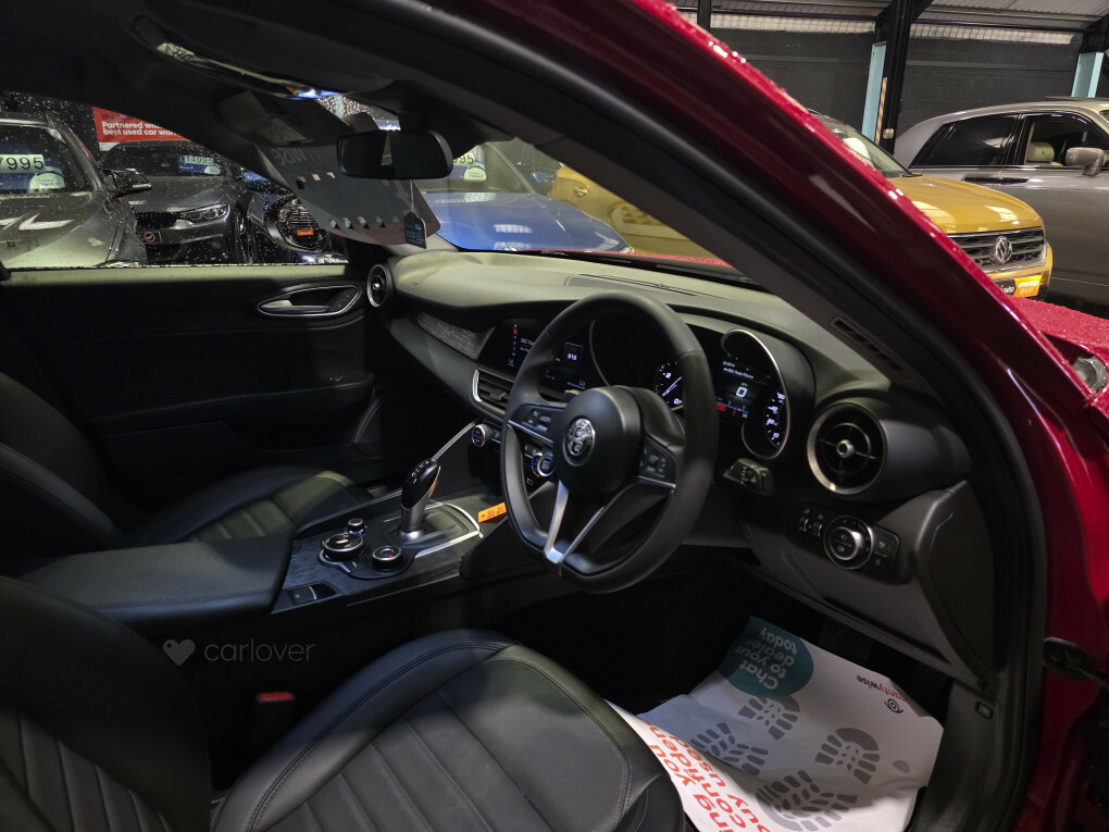 Alfa Romeo Giulia V6 Biturbo Quadrifoglio #8