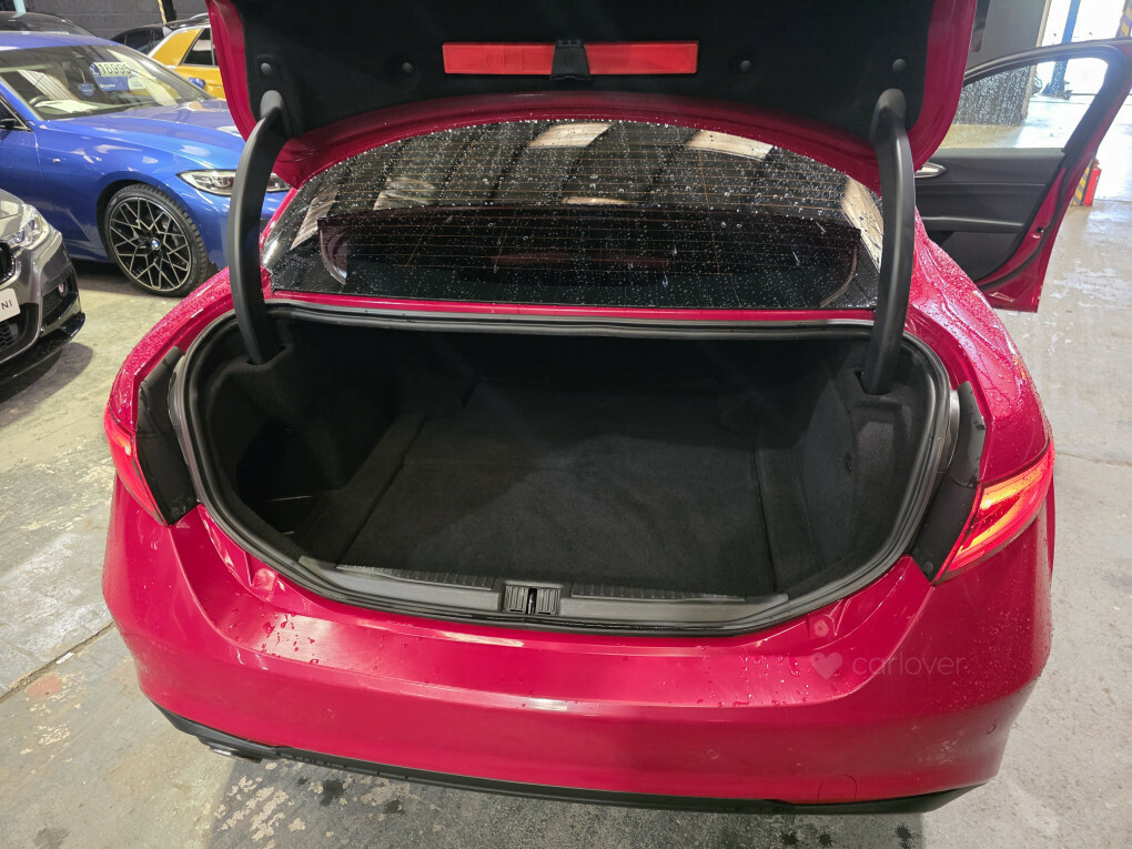 Alfa Romeo Giulia V6 Biturbo Quadrifoglio #12
