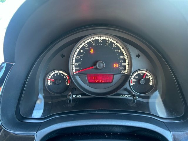 Volkswagen Up 2014 1.0 Move Up Hatchback Euro Red #4
