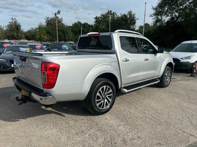 Nissan Navara 2018 2.3 Dci Tekna Pickup Double Cab Ma Silver #3