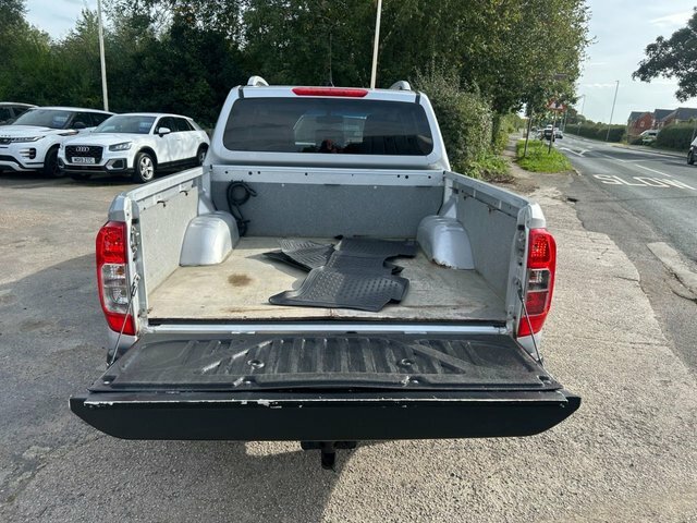 Nissan Navara 2018 2.3 Dci Tekna Pickup Double Cab Ma Silver #5