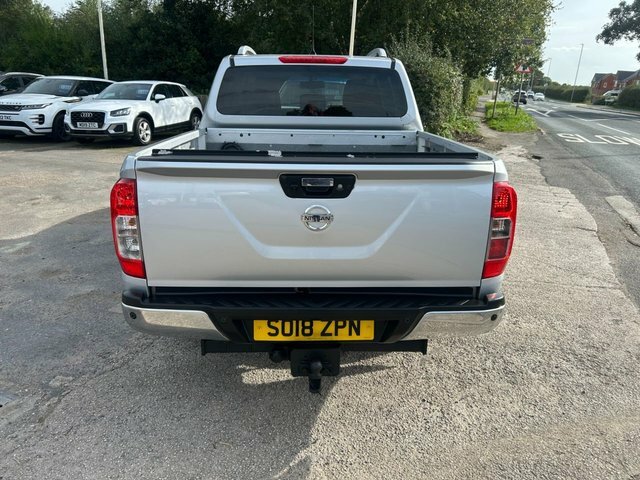 Nissan Navara 2018 2.3 Dci Tekna Pickup Double Cab Ma Silver #4