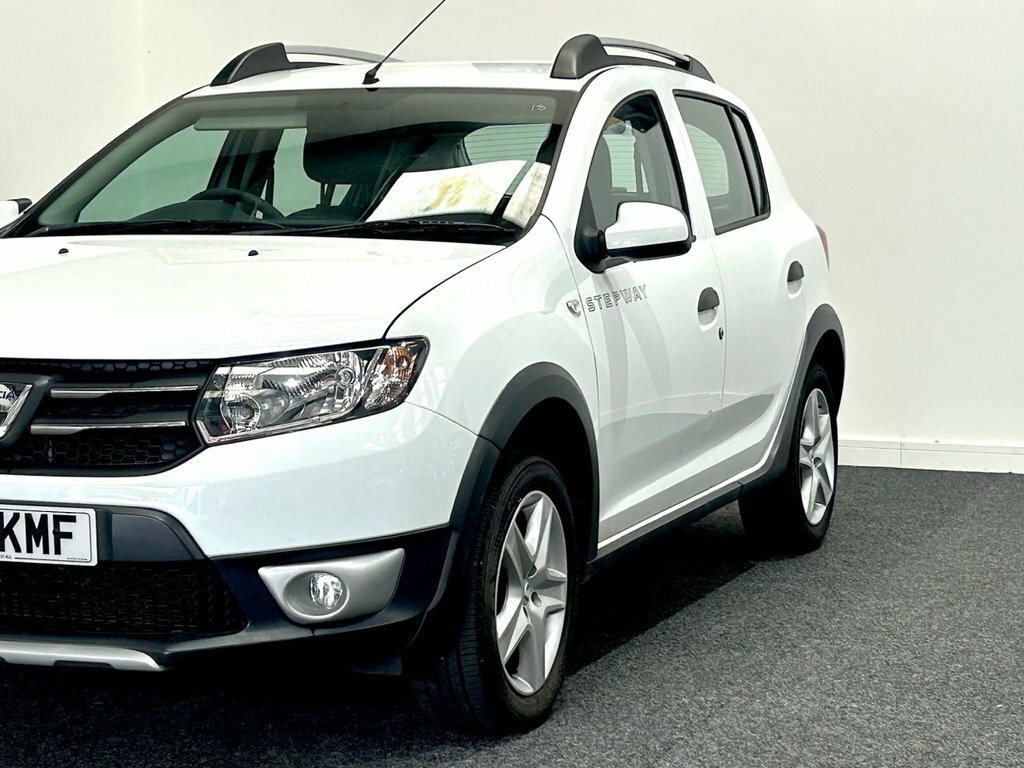 Dacia Sandero Stepway 1.5L Laureate White #6