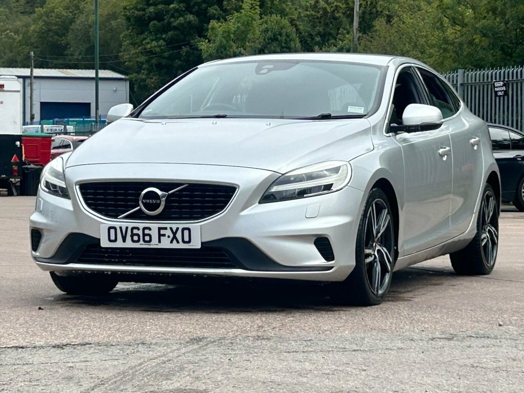 Volvo V40 2L R-design Silver