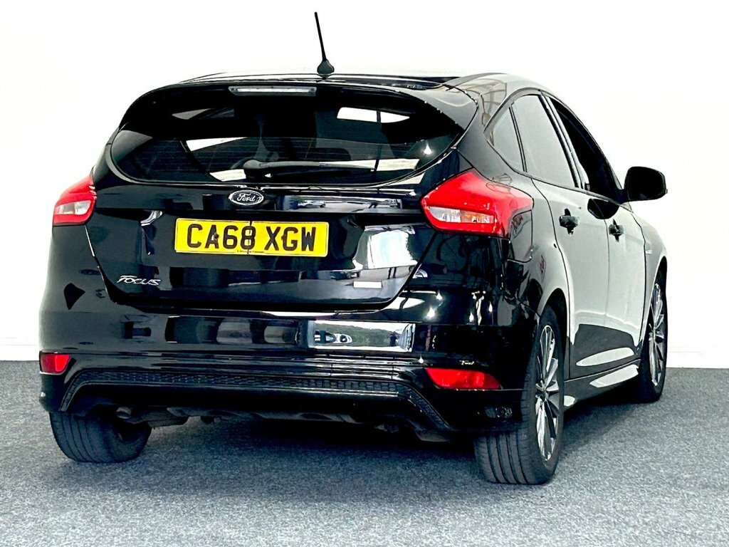 Ford Focus 1L St-line Black #5