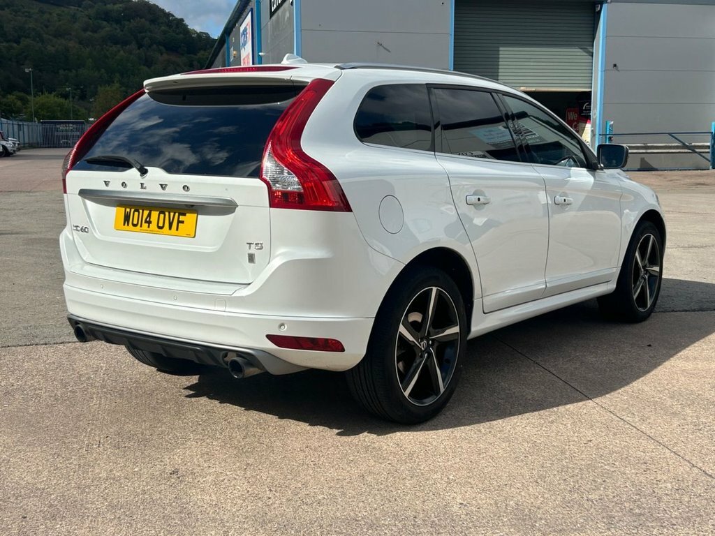 Volvo XC60 2L R-design Lux Nav White #4