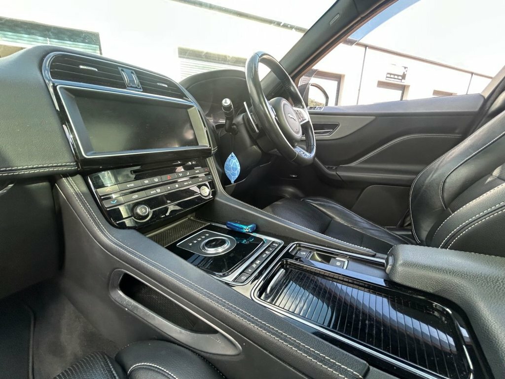 Jaguar F-Pace 2.0 D180 Prestige Awd Euro 6 Ss  #12
