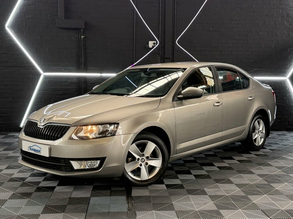 Skoda Octavia Octavia Vrs Tdi Cr White #1
