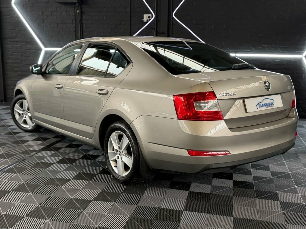 Skoda Octavia Octavia Vrs Tdi Cr White #12