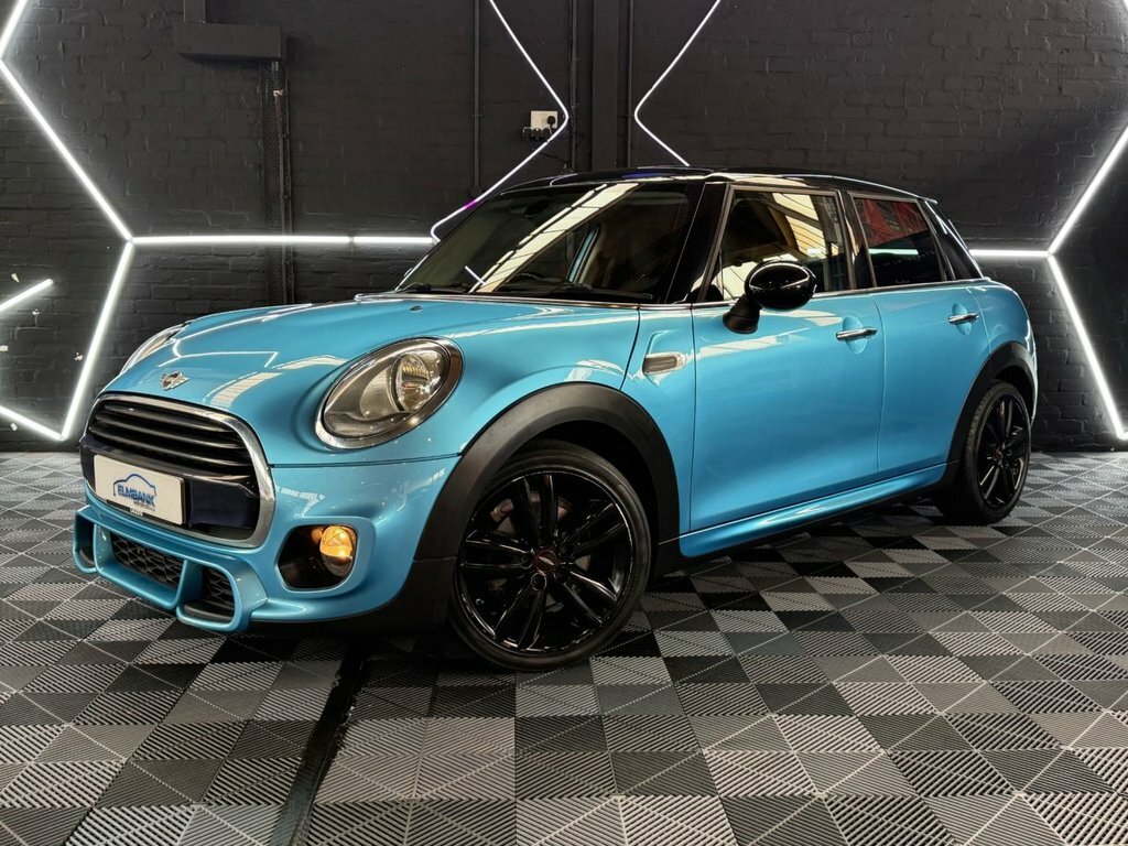 Mini Hatch 1.5L Cooper Blue