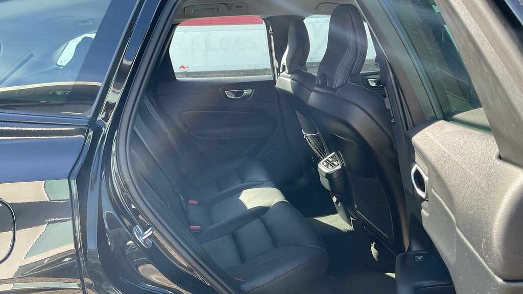 Volvo XC60 Plus, B4 Awd Mild Hybrid, Dark Black #6