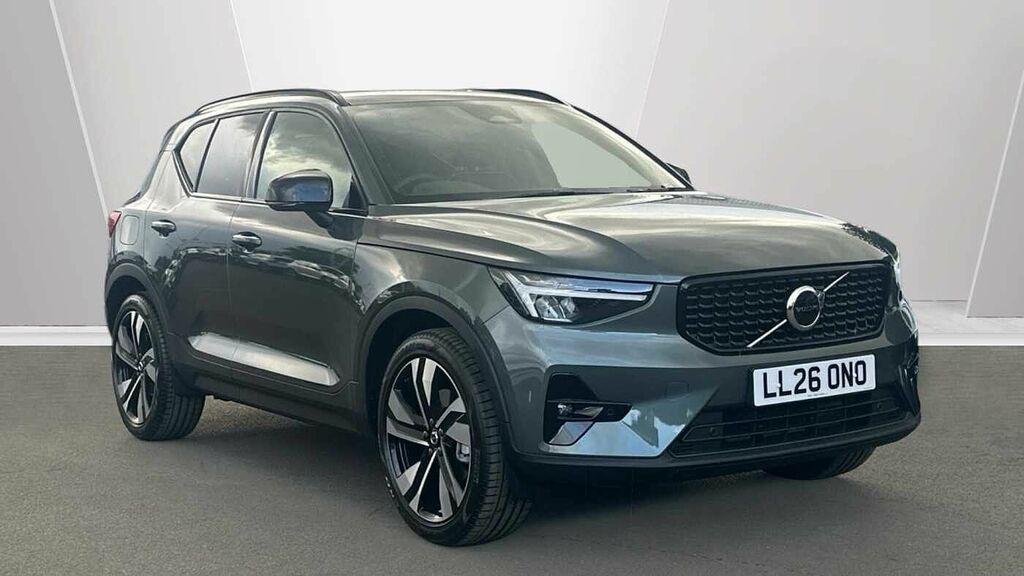 Volvo XC40 Plus, B3 Mild Hybrid, Dark 