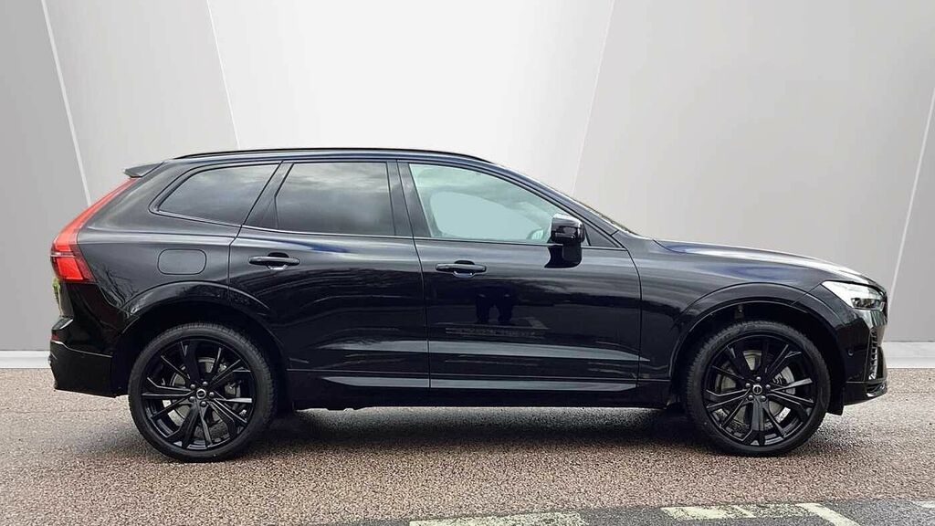 Volvo XC60 Black Edition Plus, T6 Awd Plug-in Hybrid, Electri Black #3