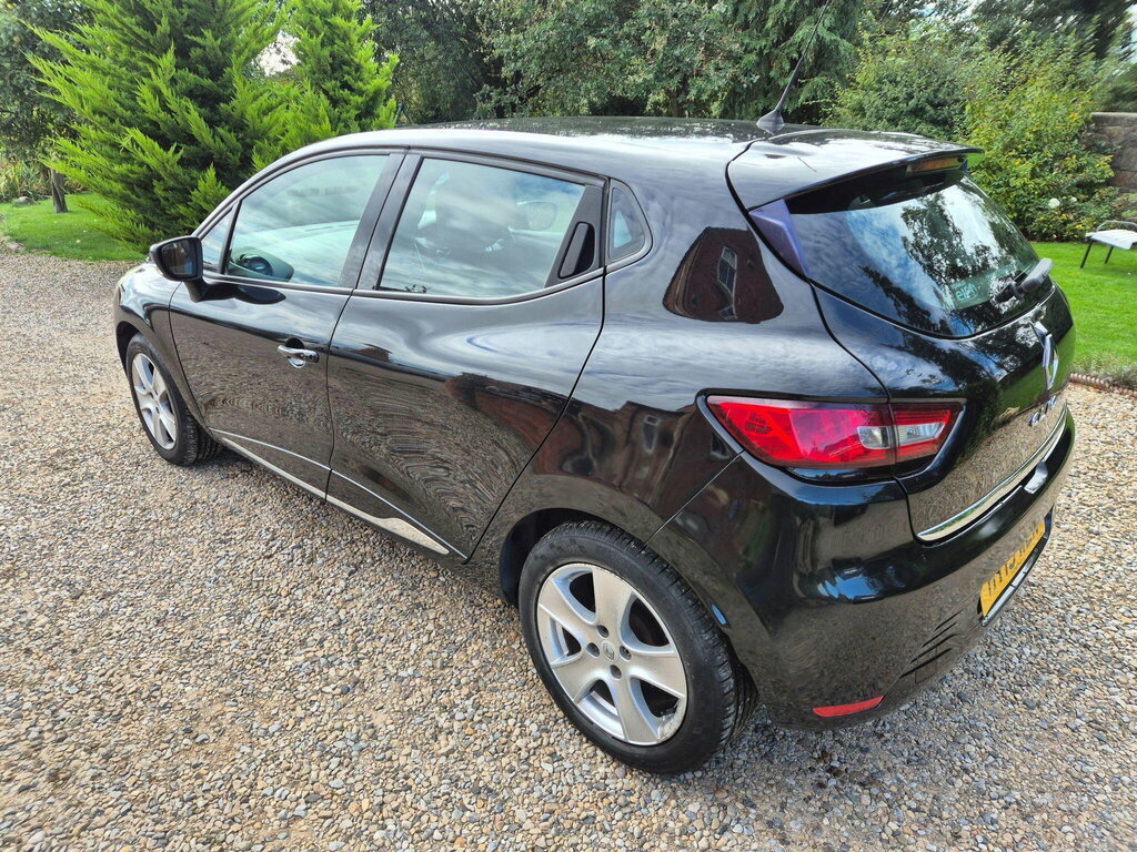 Renault Clio 1.2 16V Dynamique Medianav Euro 5 Black #4