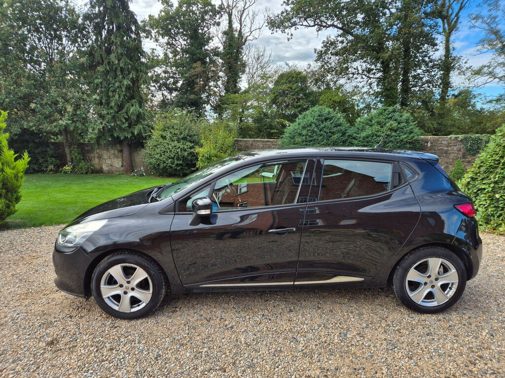 Renault Clio 1.2 16V Dynamique Medianav Euro 5 Black #3