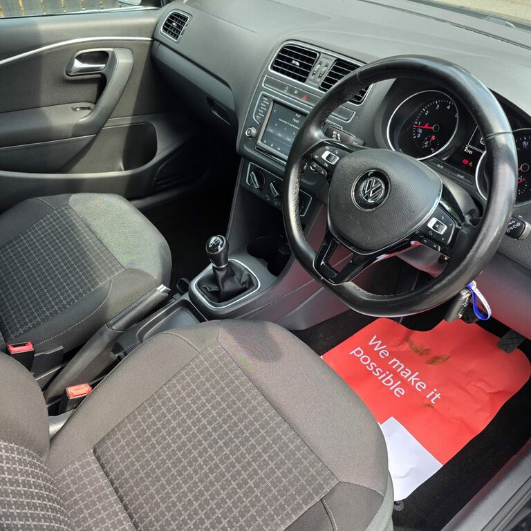 Volkswagen Polo Black #14