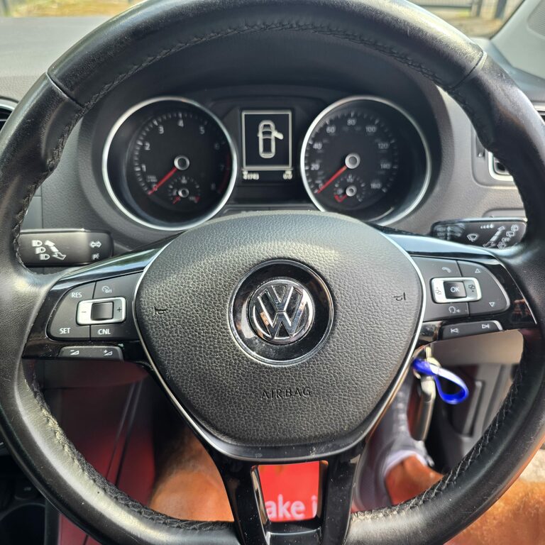 Volkswagen Polo Black #13