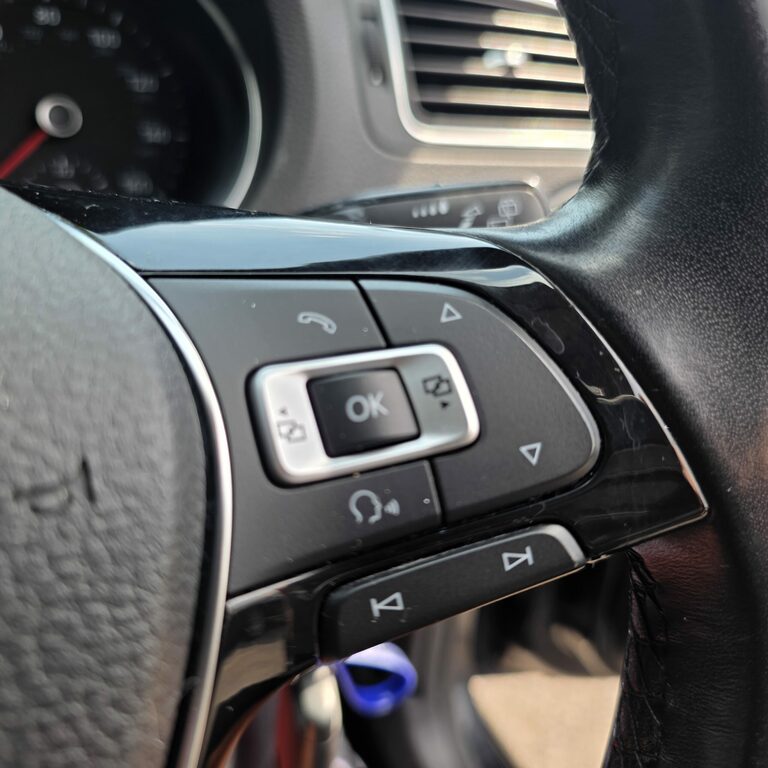 Volkswagen Polo Black #7