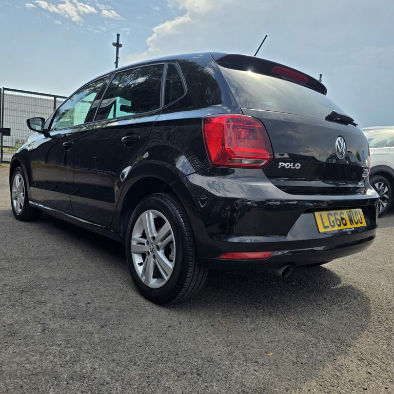 Volkswagen Polo Black #19