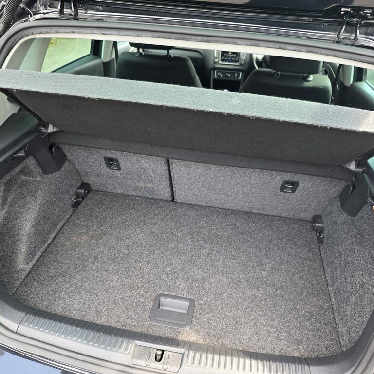 Volkswagen Polo Black #17