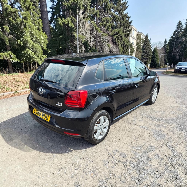 Volkswagen Polo Black #28
