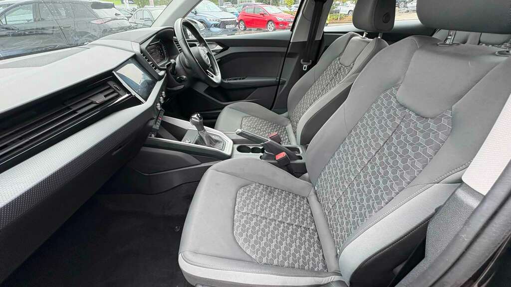 Audi A1 35 Tfsi Sport S Tronic 2019 Black #6