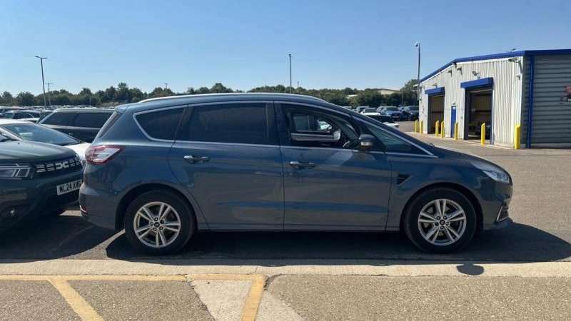 Ford S-Max 2.5H Duratec Vignale Mpv Hybrid Cvt S Black #2