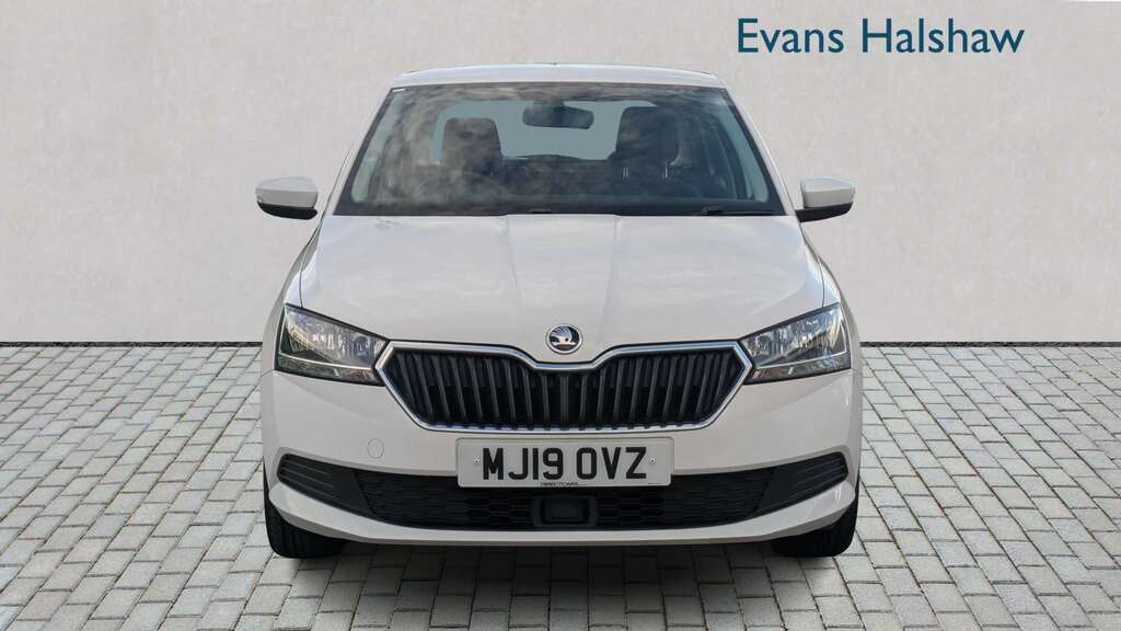 Skoda Fabia 1.0 Mpi S 2019 White #4