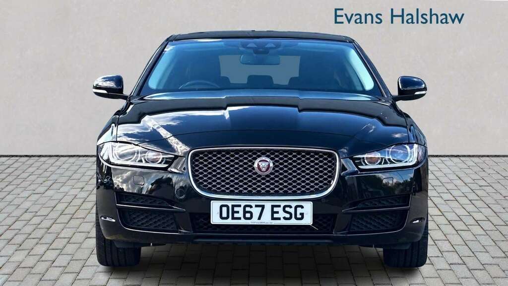 Jaguar XE 2.0D 180 Portfolio Awd 2017 Black #4