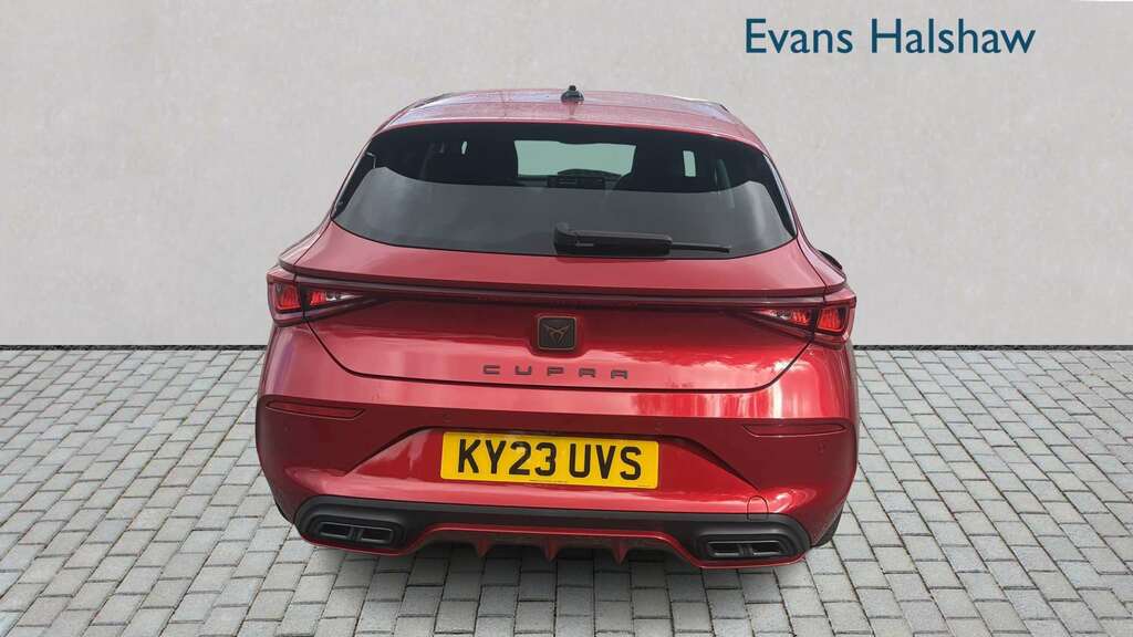Cupra Leon 1.5 Etsi V1 Dsg 2023 Red #5
