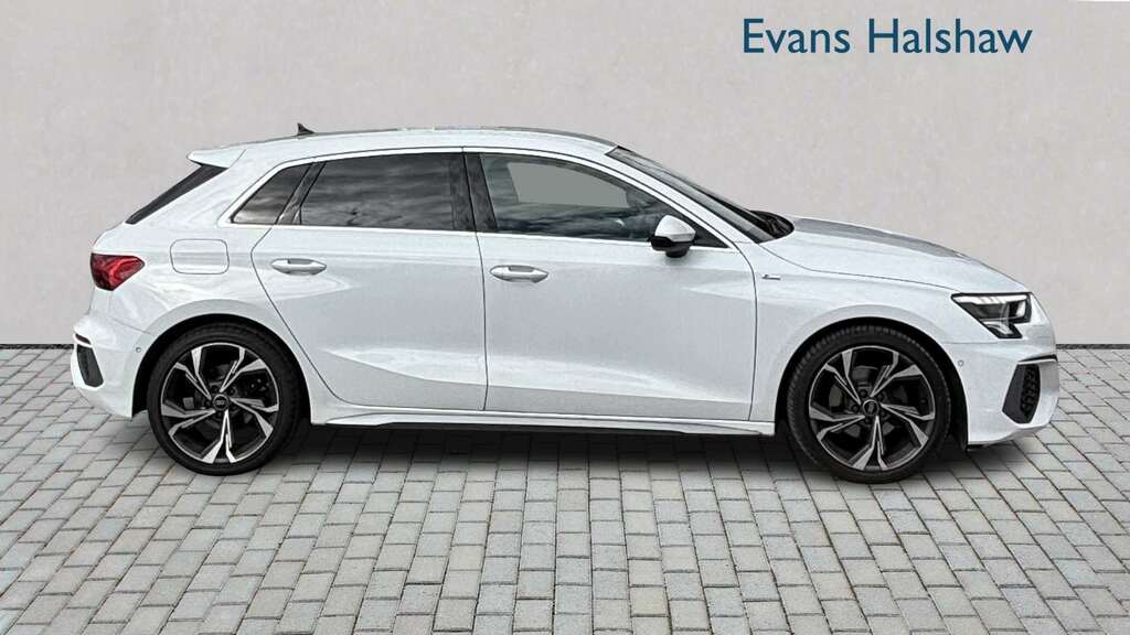 Audi A3 30 Tfsi S Line S Tronic 2023 EA23ZDF White #3