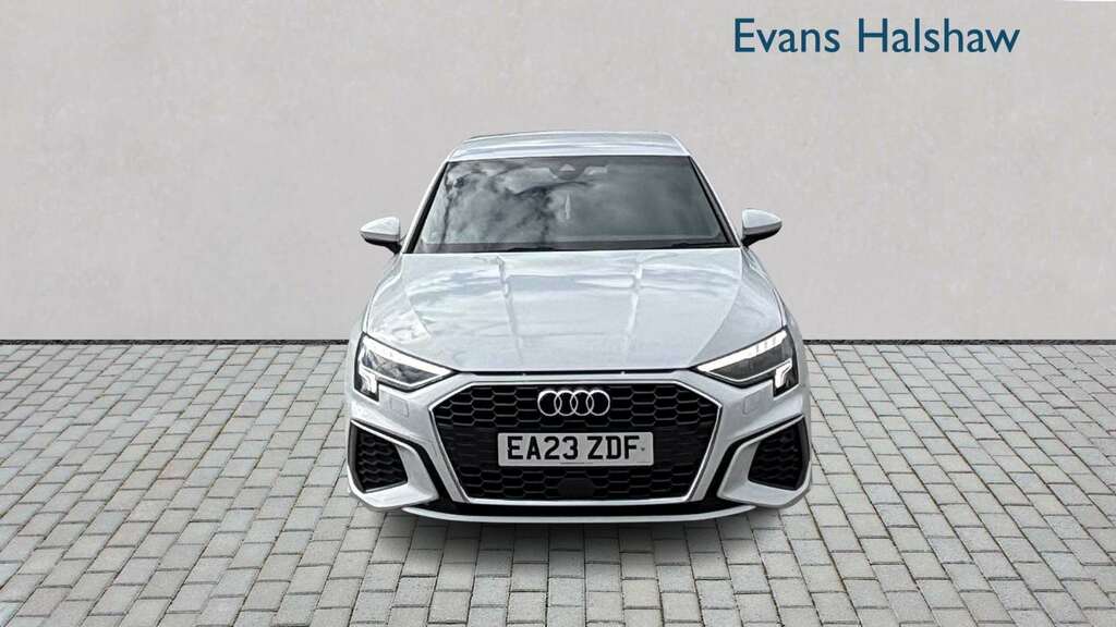 Audi A3 30 Tfsi S Line S Tronic 2023 EA23ZDF White #4