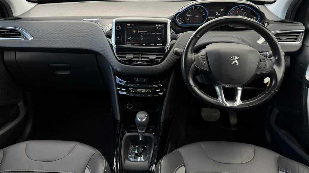 Peugeot 2008 1.2 Puretech Active Euro Black #9