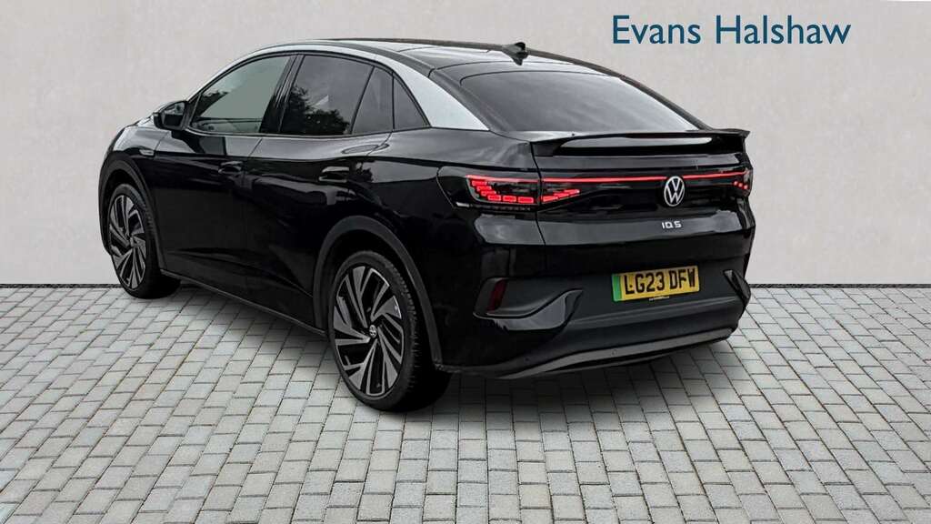 Volkswagen ID.5 128Kw Style Pro 77Kwh 2023 Black #4