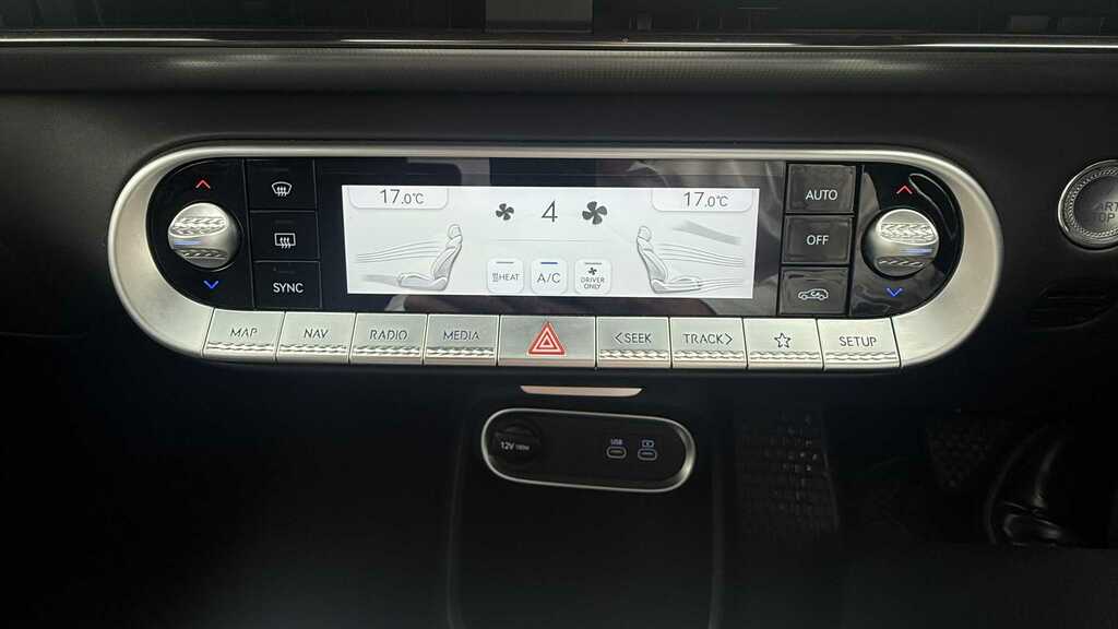 Genesis GV60 168Kw Premium 77.4Kwh Innovation Pack White #18