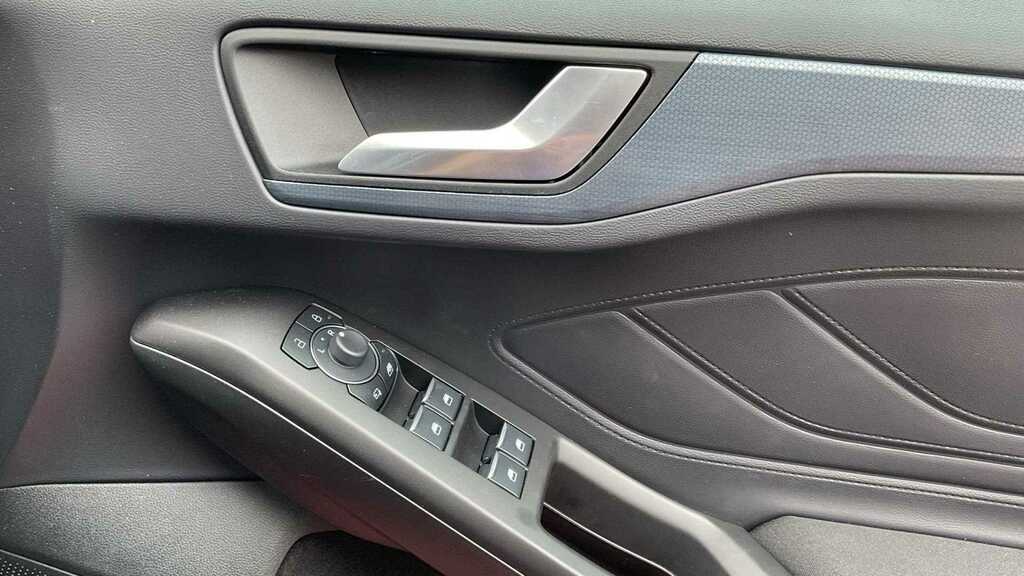 Ford Focus 1.0 Ecoboost Hybrid Mhev 155 St-line X Black #29