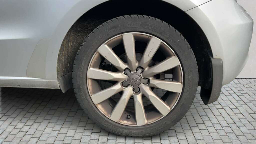 Audi A1 1.4 Tfsi Sport Euro 5 Ss Black #6