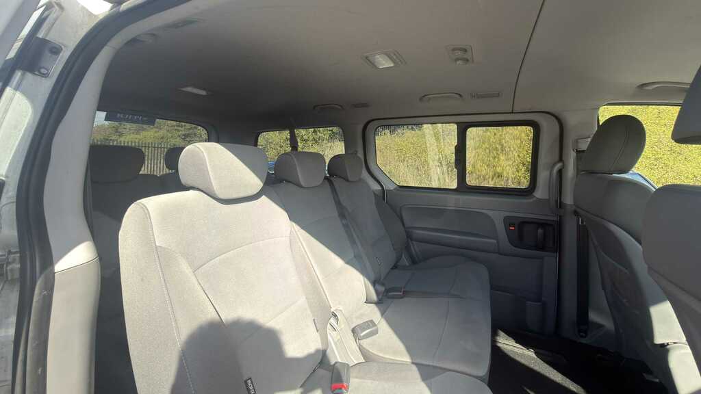 Hyundai I800 2.5 Crdi 136 Se Nav 2017 White #6