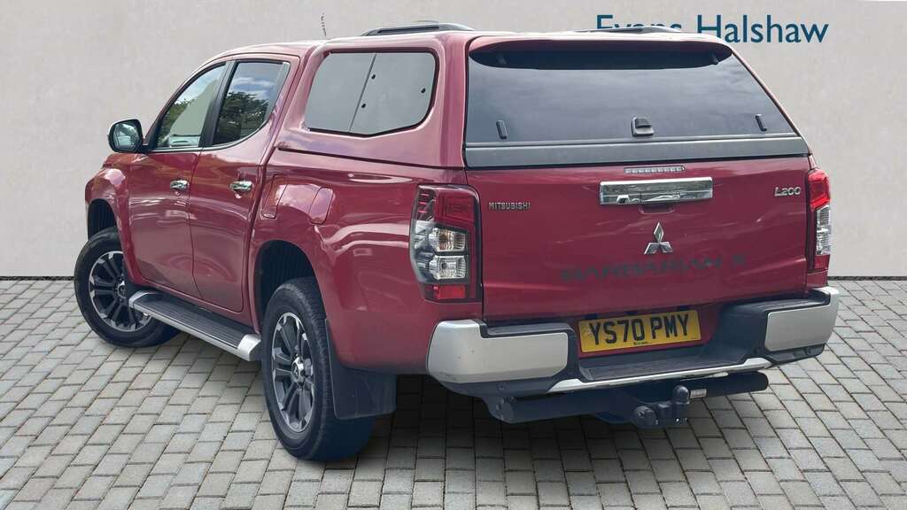 Mitsubishi L200 Double Cab Di-d 150 Barbarian X 4Wd 2020 Red #3