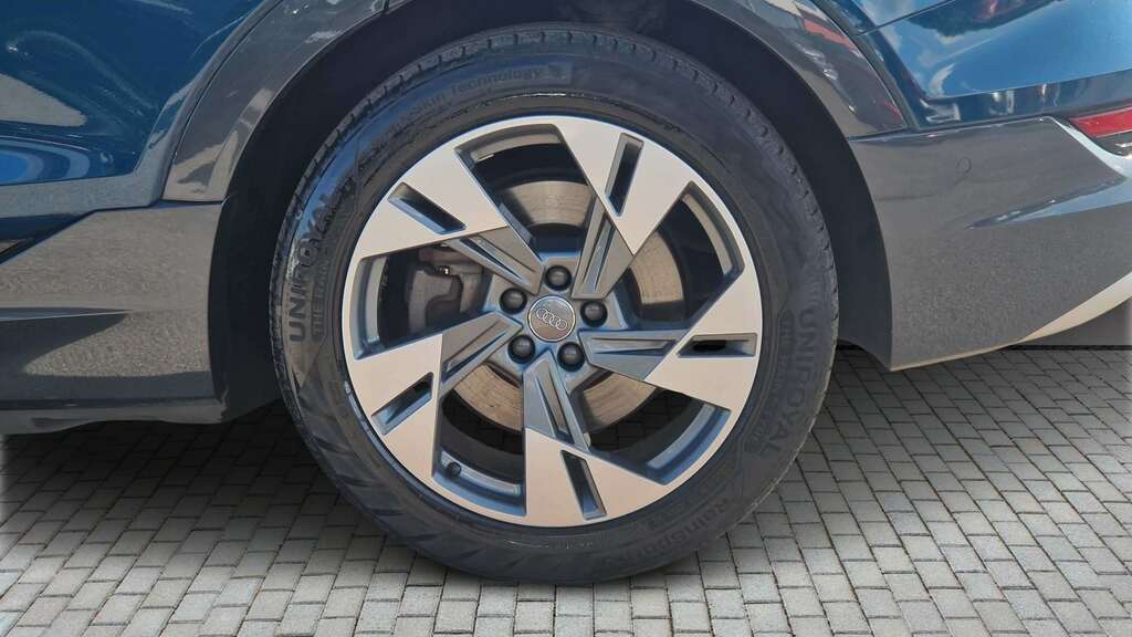 Audi E-tron 300Kw 55 Quattro 95Kwh 2019 Blue #5