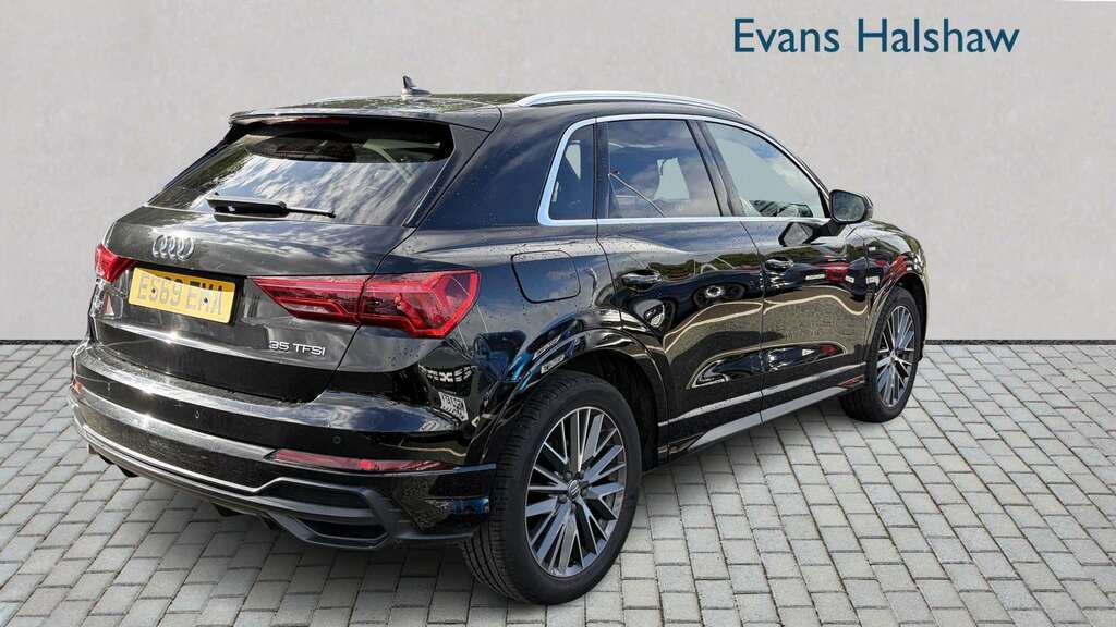 Audi Q3 35 Tfsi S Line 2020 Black #4