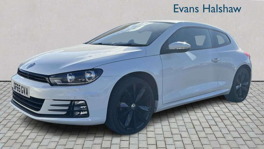Volkswagen Scirocco 2.0 Tdi Bluemotion Tech R-line Dsg 2015