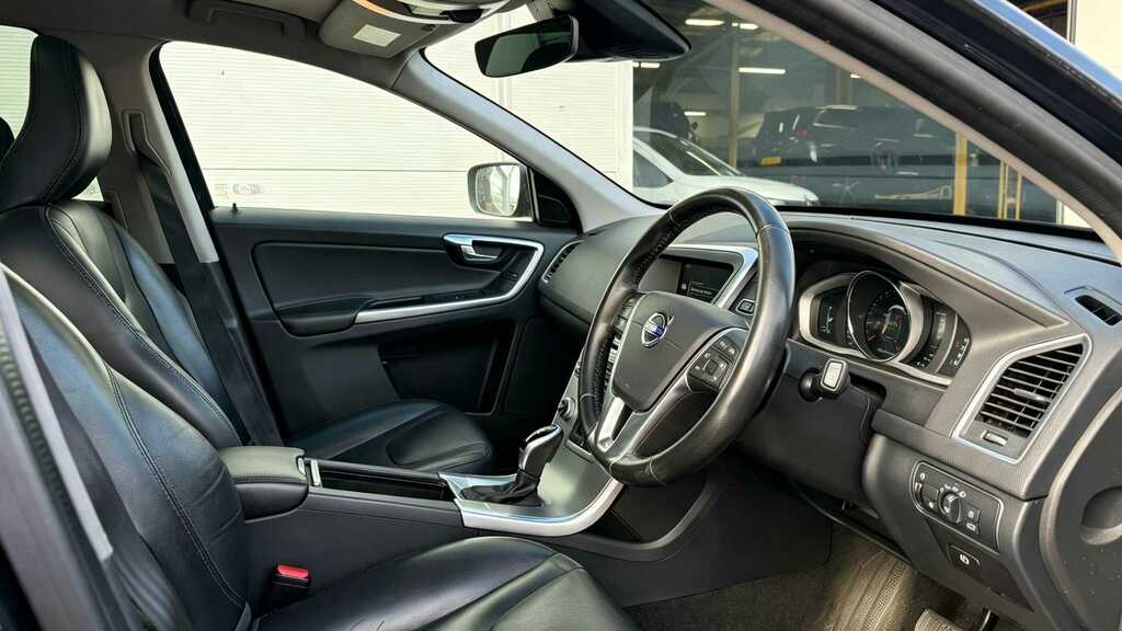Volvo XC60 D4 Inscription Awd Black #11