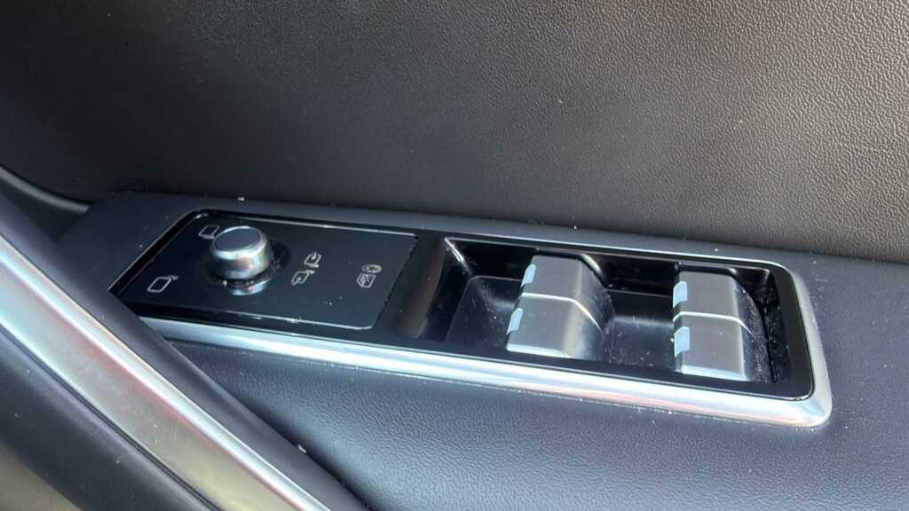Jaguar F-Pace 5.0 V8 550 Svr Awd Black #23