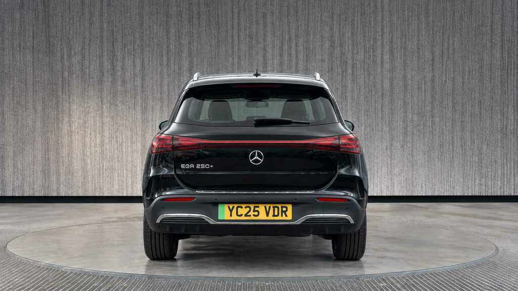 Mercedes-Benz EQA 250 140Kw Amg Line Executive 70.5Kwh 202 Black #5