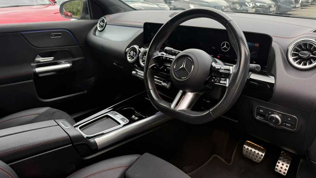 Mercedes-Benz EQA 250 140Kw Amg Line Executive 70.5Kwh 202 Black #6