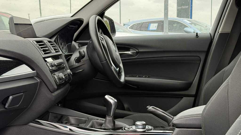 BMW 1 Series 116D M Sport Black #9