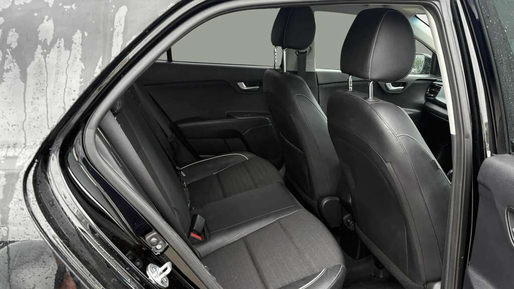 Kia RIO 1.0 T Gdi 2 Hatchback White #8