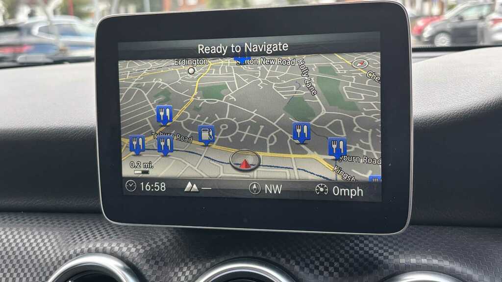 Mercedes-Benz A Class A250 4Matic Amg Premium Silver #13